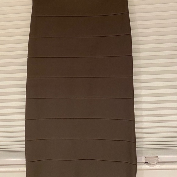 BCBG MAX AZRIA SKIRT - Picture 1 of 2